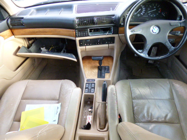 S2552 E32 Sedan 735iL M30 AUTO 1989/07