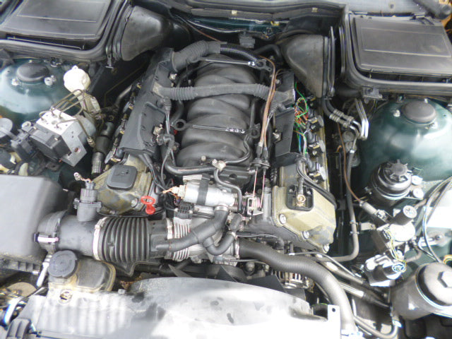 S2708 5' E39 Sedan 540i M62 AUTO 1998/01