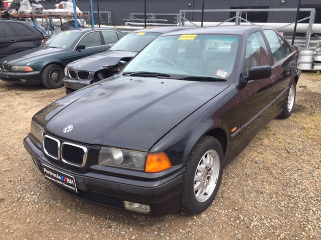 S2748 3' E36 Sedan 318i M43 AUTO 1997/11